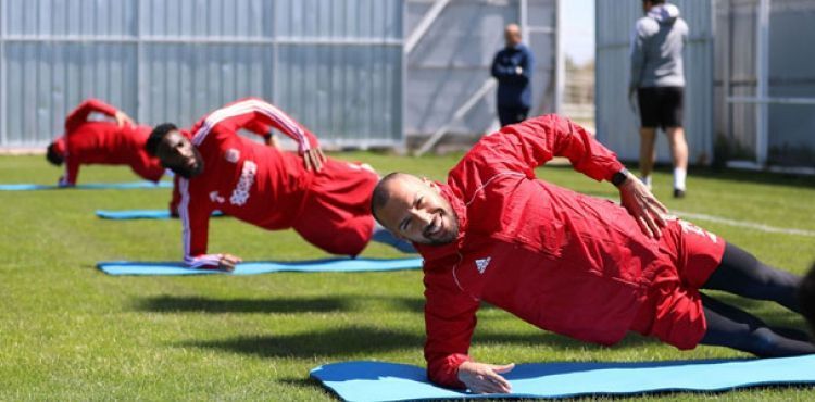 Demir Grup Sivasspor çalışmalarını sürdürüyor