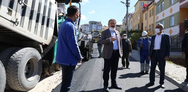 ESKİŞEHİR BAĞLARI’NDA 3 MAHALLE 6 SOKAK ASFALTLANDI