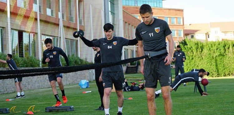 Kayserispor antrenmanlarını sürdürüyor