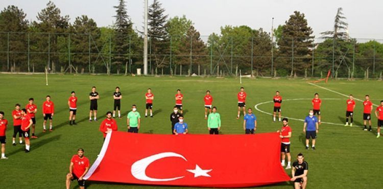 Spor camiasından 19 Mayıs mesajları