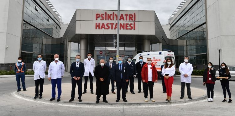 BAŞKAN BÜYÜKKILIÇ ŞEHİR HASTANESİ’NDE MORAL VERDİ