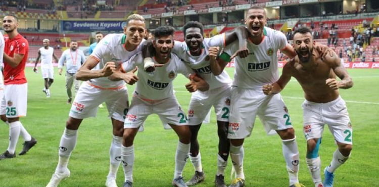 Aytemiz Alanyaspor'un savunma farkı