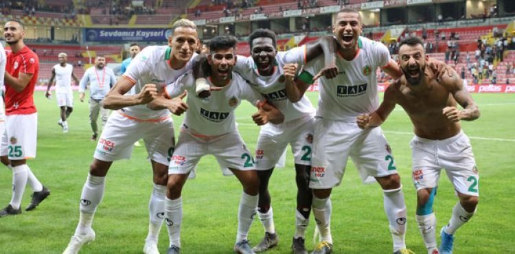 Aytemiz Alanyaspor'un savunma fark