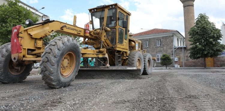 MELİKGAZİ’DE ŞEHİR MERKEZİ DAHA DÜZENLİ VE TEMİZ OLACAK