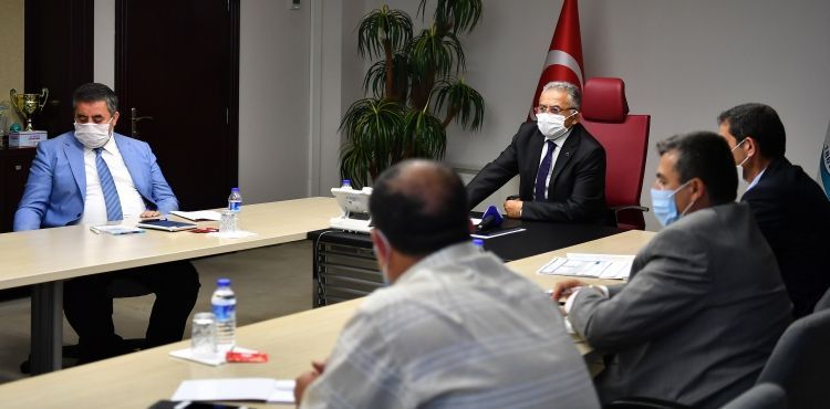 BÜYÜKKILIÇ’TAN “YATIRIM” TOPLANTISI