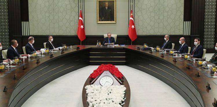 Cumhurbaşkanı Erdoğan başkanlığında toplanan MGK'da terörle mücadelede 'kararlılık' mesajı