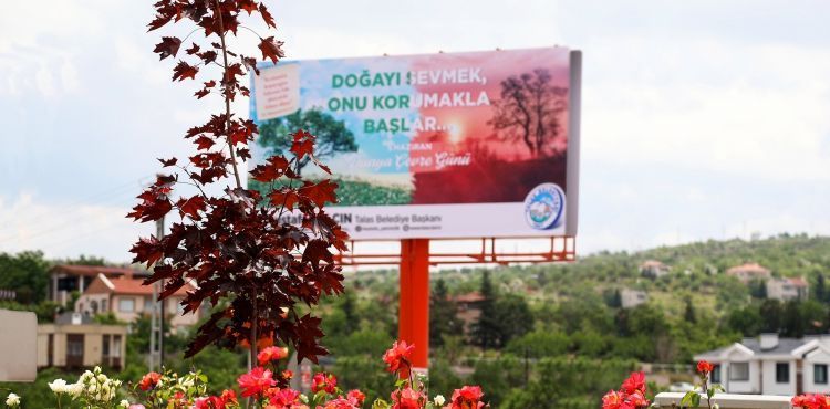 TALAS, ÇEVRE GÜNÜNDE ÇİÇEK AÇTI
