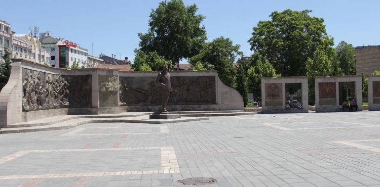 Kısıtlama kaldırıldı, Kayseri'de sokaklar yine boş kaldı