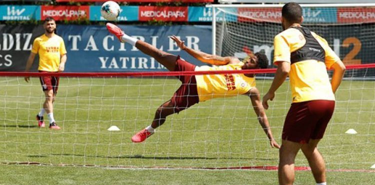 Galatasaray günü tek idmanla tamamladı