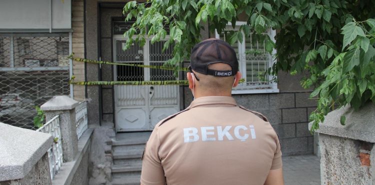 Kayseri'de, 3 katlı apartman karantinaya alındı