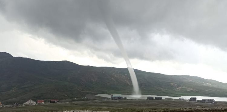 Erciyes Tekir göletinde çıkan hortum korkuttu