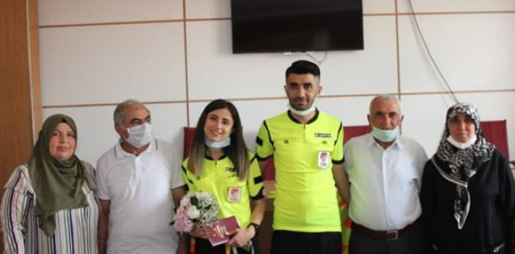 Maçta tanışan hakem çift evlendi