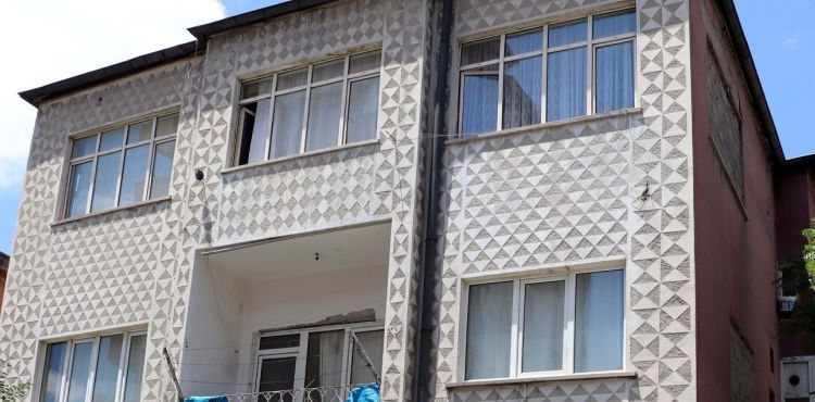2 katlı binaya koronavirüs karantinası