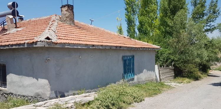 3 haftalık kızını boğarak öldüren anne tutuklandı