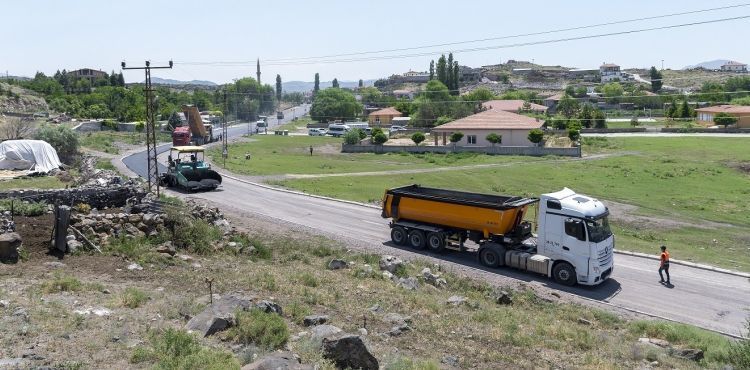 BÜYÜKŞEHİR ASFALT ÇALIŞMALARINI SÜRDÜYOR