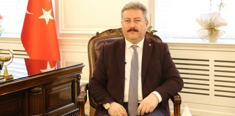 MELİKGAZİ'DEN GENÇLERE 3 FUTBOL SAHASI