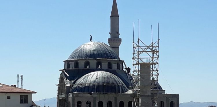 MELİKGAZİ’DEN HIRKA-İ ŞERİF CAMİ YAPIMINA DESTEK