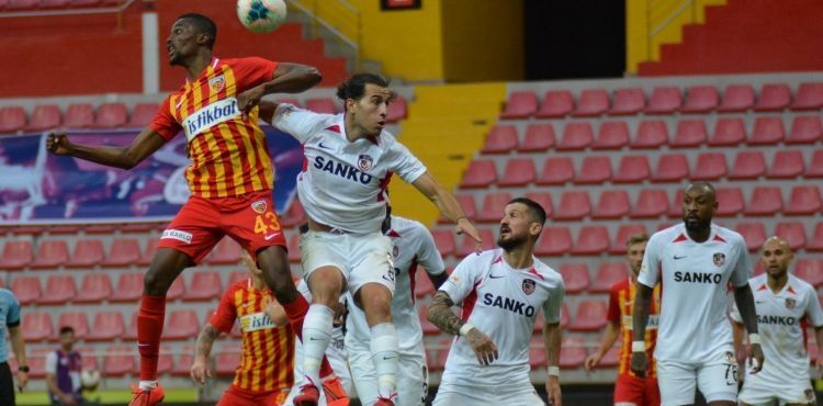 Hes Kablo Kayserispor'a ceza yağdı