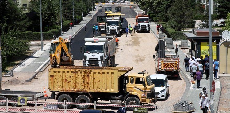 CEMİL BABA CADDESİ YENİLENİYOR