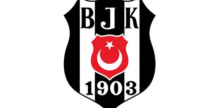 Atiba Hutchinson 1 yıl daha Beşiktaş'ta