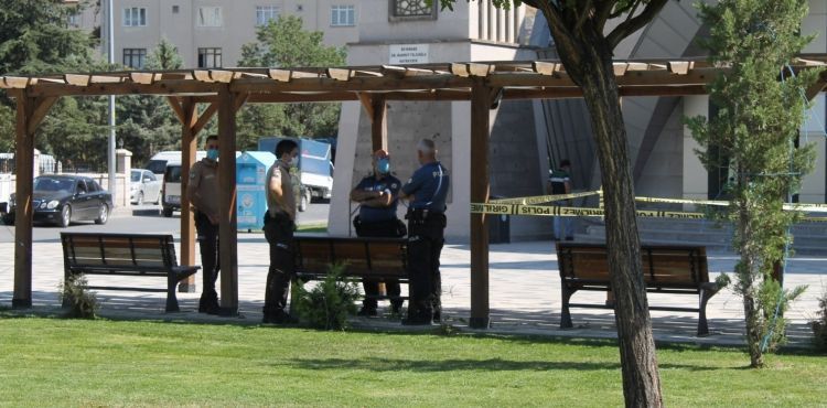 Konuşmak için bir araya geldiği husumetlisi tarafından öldürüldü