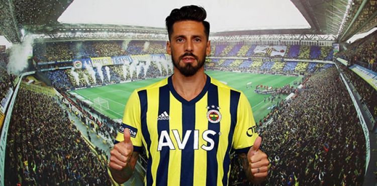 Fenerbahçe'de Jose Sosa antrenmanlara başladı