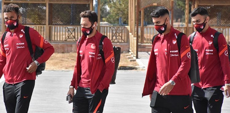 A Milli Futbol Takımı, Sırbistan maçı için Belgrad'a gitti