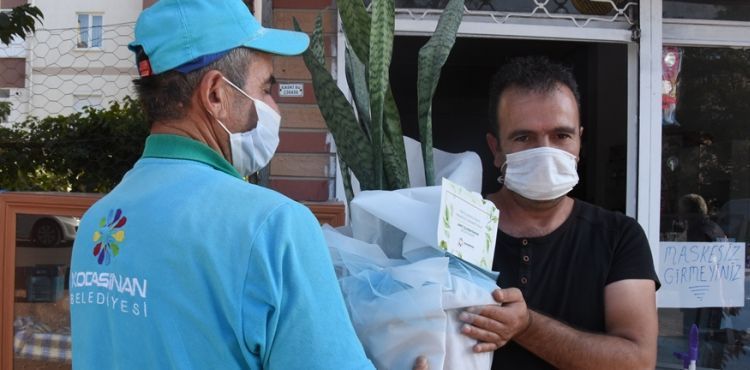 KOCASİNAN’DA YENİ AÇILAN İŞ YERLERİNE ‘HAYIRLI OLSUN’ ÇİÇEĞİ