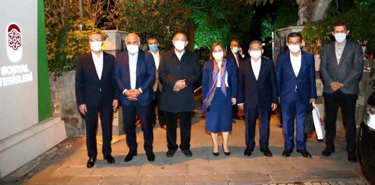 BÜYÜKKILIÇ’TAN “YEREL YÖNETİMLER” ZİRVESİ