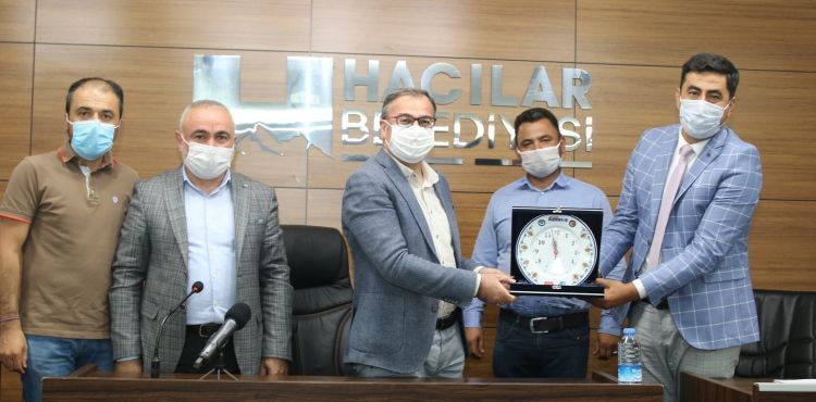 İŞÇİLERDE TOPLU SÖZLEŞME SEVİNCİ