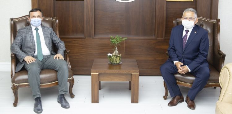 “YERLİ AŞIDA GÖNÜLLÜLER HAZIR, KLİNİK TESTLER BAŞLIYOR”