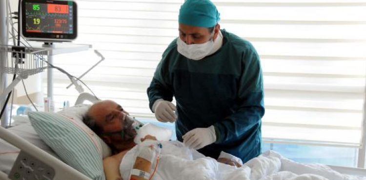 Pandemi ile mücadele eden doktorun en zor görevi