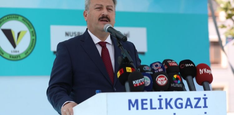 ALTINOLUK’A YENİ ETKİNLİK ALANI VE CAMİ HAYIRLI OLSUN