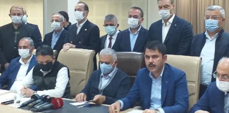 Bakan Kurum: Hasarlı binalara girmeyin