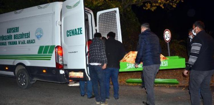Odun keserken düşen yaşlı çiftçi, hayatını kaybetti