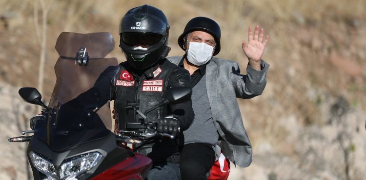 BAŞKAN YALÇIN, MOTOSİKLET KULÜBÜYLE AĞAÇ DİKTİ