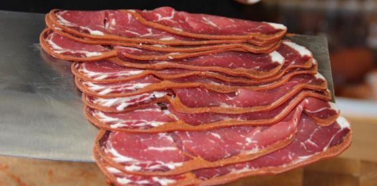 Pastırmaya lezzeti, adını aldığı pastırma yazı katıyor