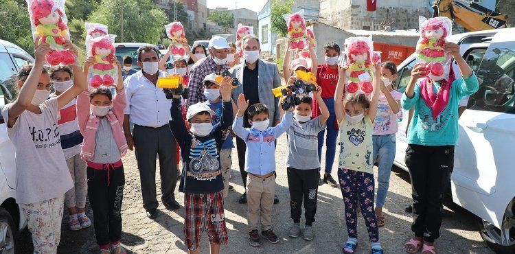 “ÇOCUKLARIMIZ HER ŞEYİMİZ, HER ŞEYİMİZ ÇOCUKLARIMIZ İÇİN”