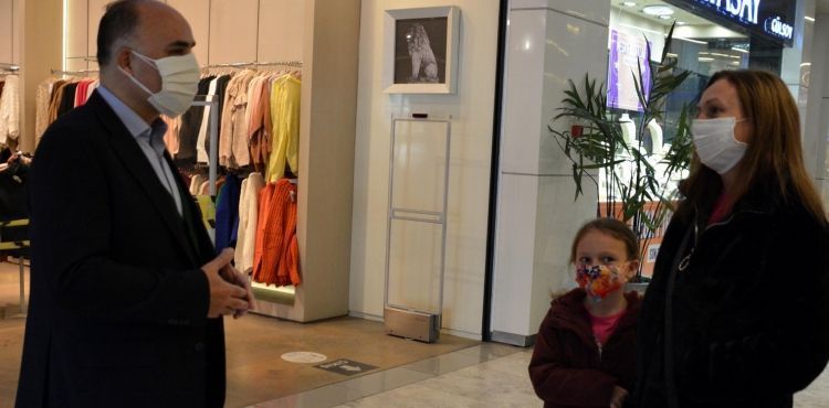 Kayseri Valisi Günaydın'dan sivil araçla geldiği AVM'de denetim