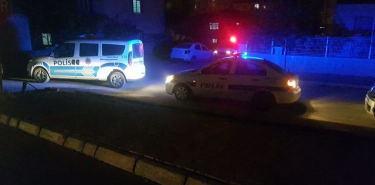 Polise ateş açan uyuşturucu satıcısı yaralı yakalandı