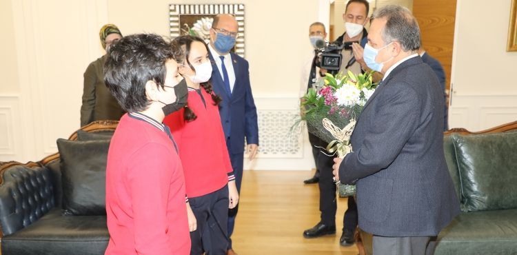 BAŞKAN YALÇIN’A ÖĞRETMENLER GÜNÜ ZİYARETİ