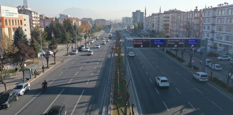 BÜYÜKŞEHİR’DEN AĞAÇLARA ‘KIŞ’ BAKIMI