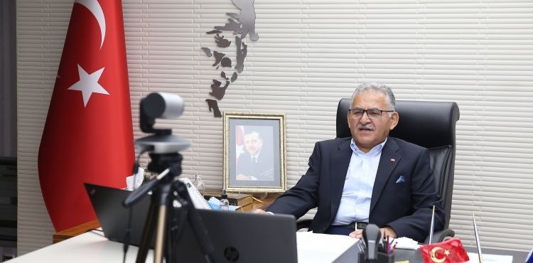 BÜYÜKKILIÇ, YILIN BÜYÜKŞEHİR BELEDİYE BAŞKANI SEÇİLDİ