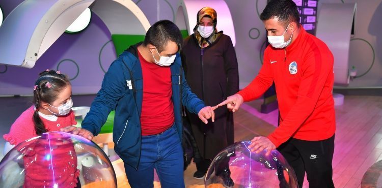 BÜYÜKŞEHİR’DEN ÖZEL ÇOCUKLARA SEVGİ DOLU BİR GÜN