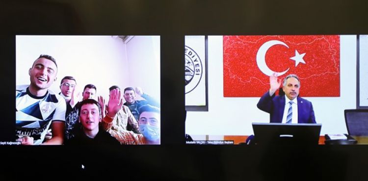 BAŞKAN YALÇIN'DAN KONYALI GENÇLERE TEBRİK