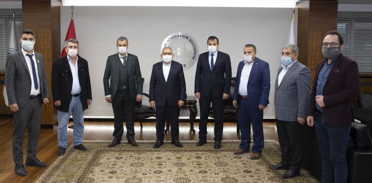 ŞEHİT AİLELERİ VE GAZİLERDEN BAŞKAN BÜYÜKKILIÇ’A ANLAMLI ZİYARET
