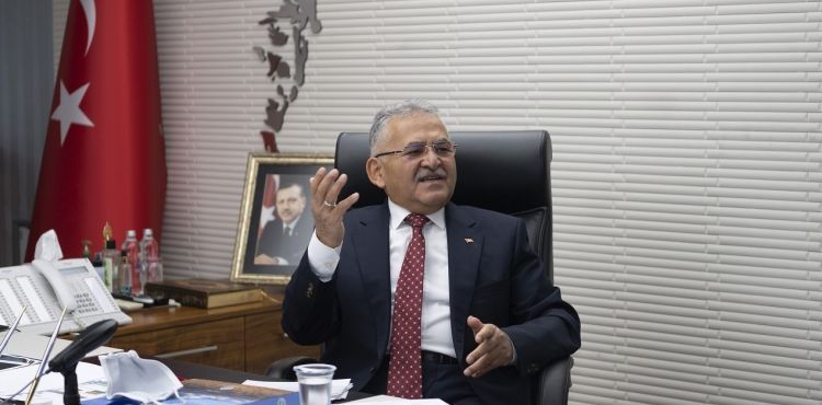 İSTANBUL’DAKİ PANELE “KAYSERİ VE ERCİYES” DAMGA VURDU