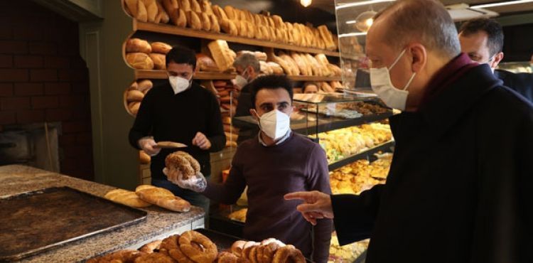 Cumhurbaşkanı Erdoğan fırına uğradı
