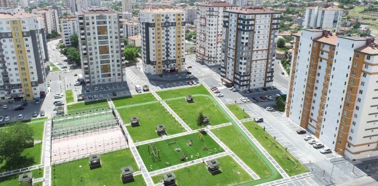 1034 DAİRE VE 60 DÜKKÂN HAK SAHİPLERİNE TESLİM EDİLDİ