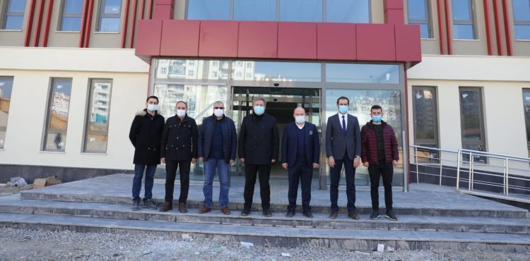 TINAZTEPE MAHALLESİ'NİN AİLE SAĞLIĞI MERKEZİ HIZLA TAMAMLANIYOR